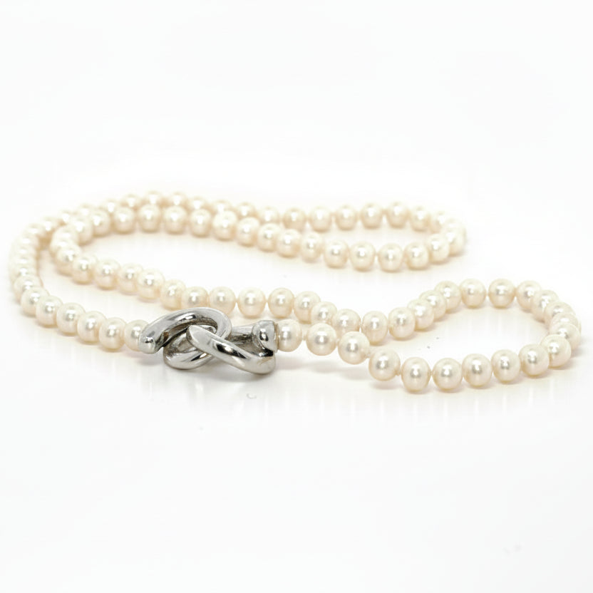 Pearl Necklace with Silver Clasp