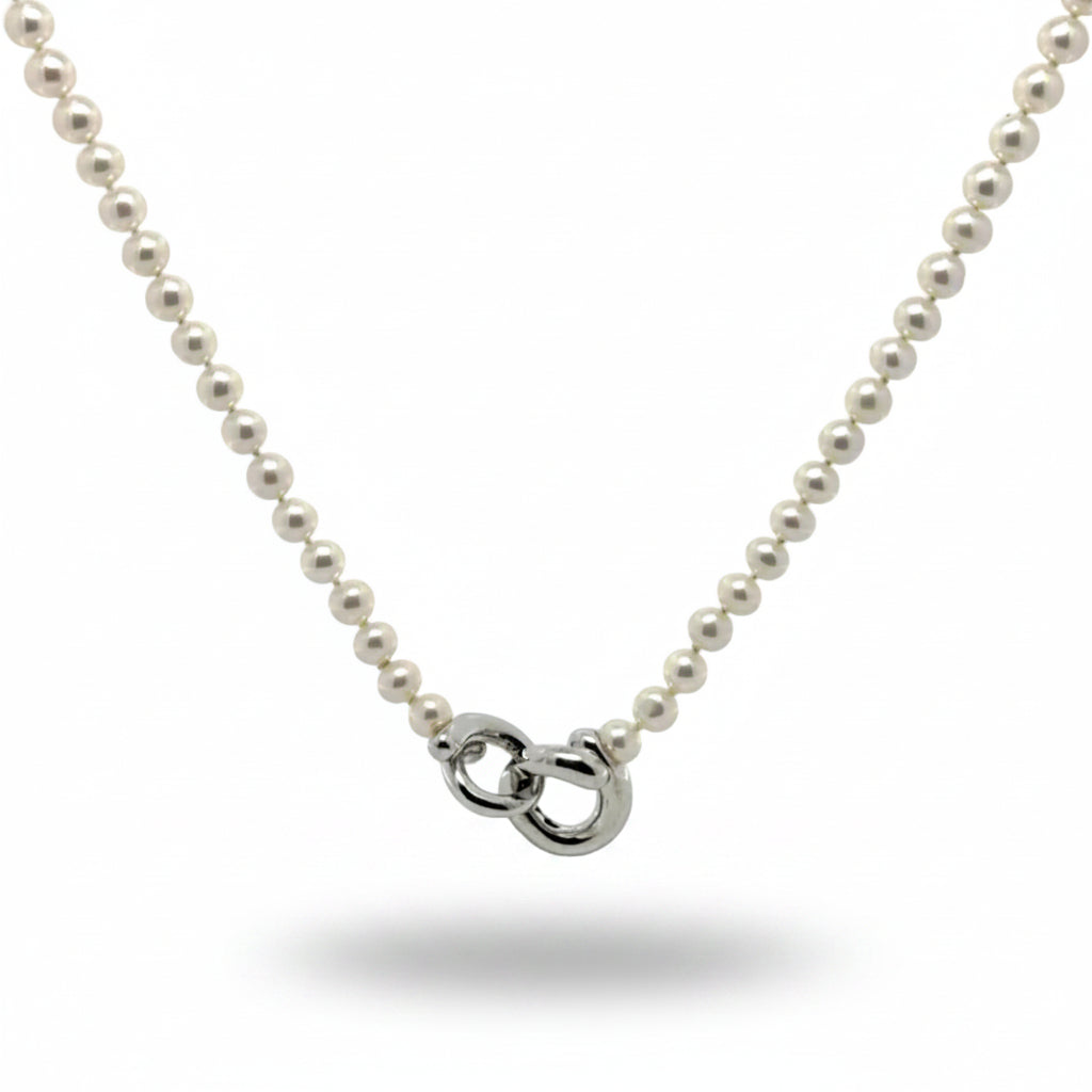 Pearl Necklace with Silver Clasp