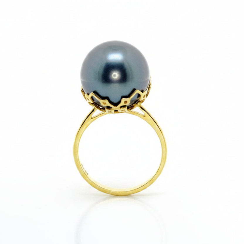 Tahitian Pearl Ring in Yellow Gold