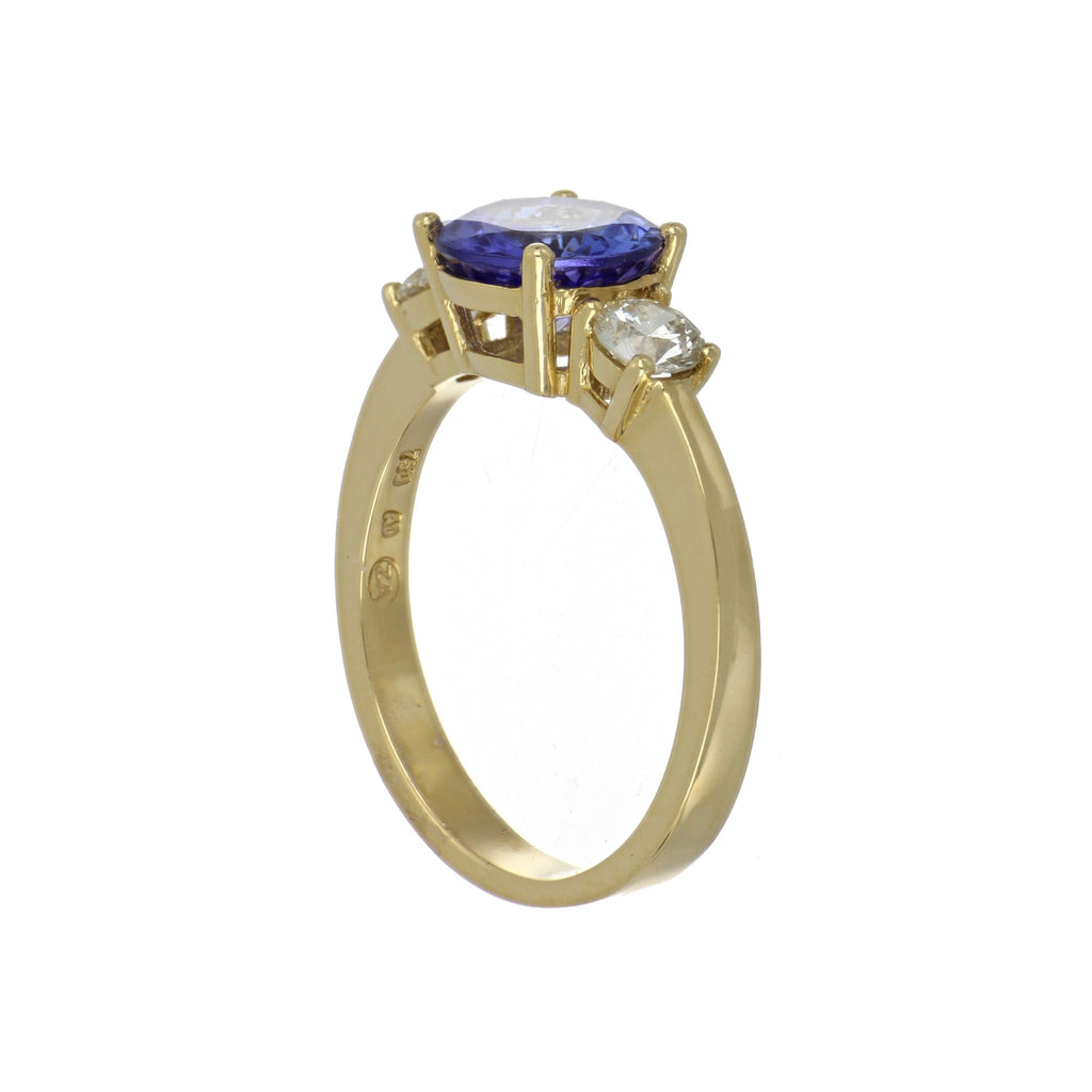 Tanzanite and Diamond Ring in Yellow Gold image 2