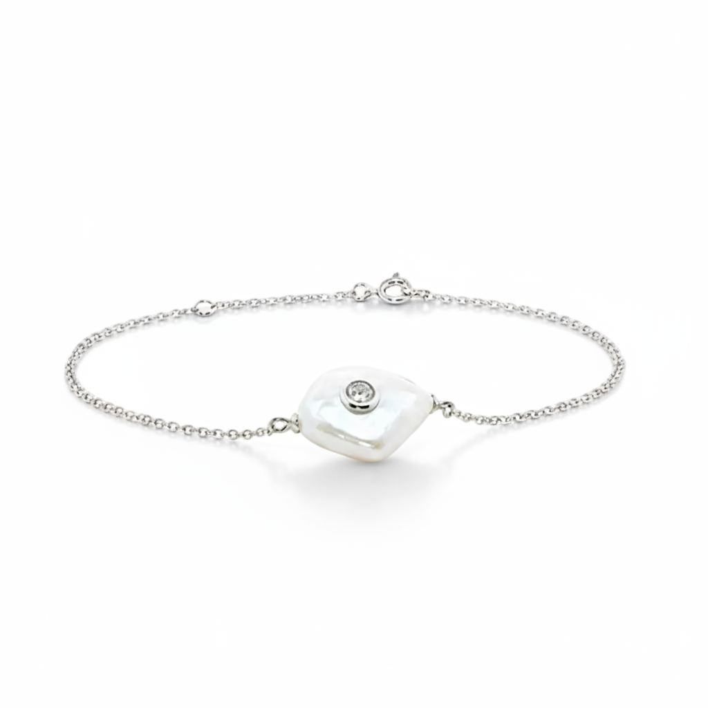Pearl and Diamond Bracelet in Gold